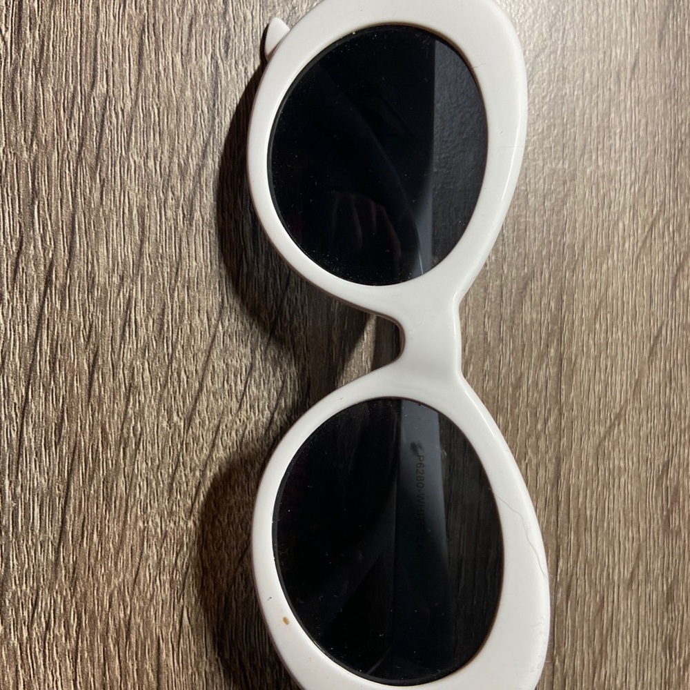 clout goggles sunglasses